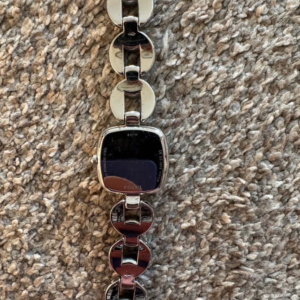 Fossil White Face Silver Bracelet Watch - Picture 3 of 4